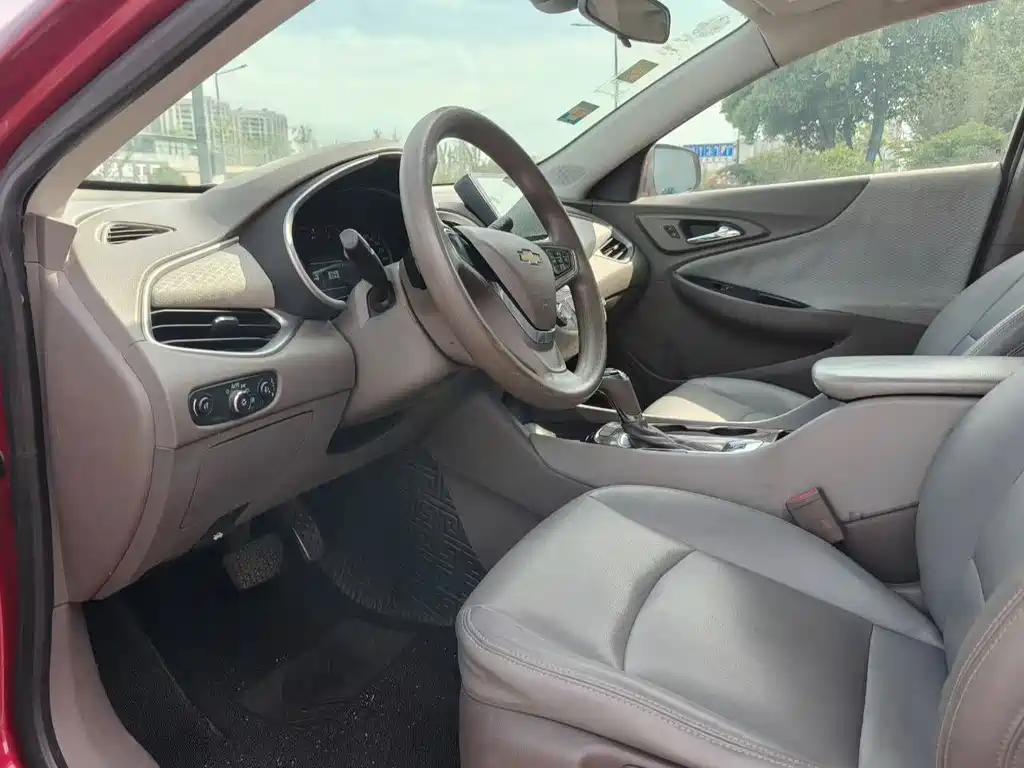 Chevrolet Malibu XL