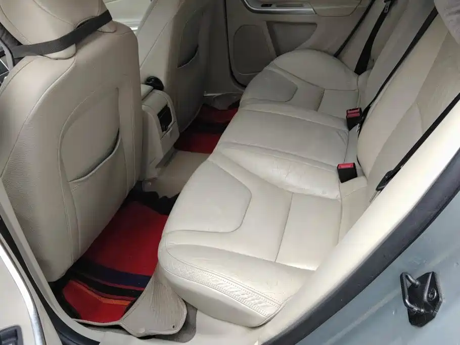 Volvo S60 (Import)