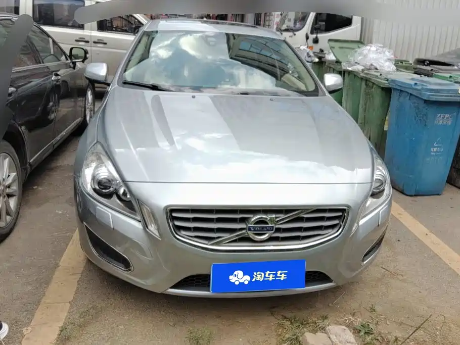 Volvo S60 (Import)