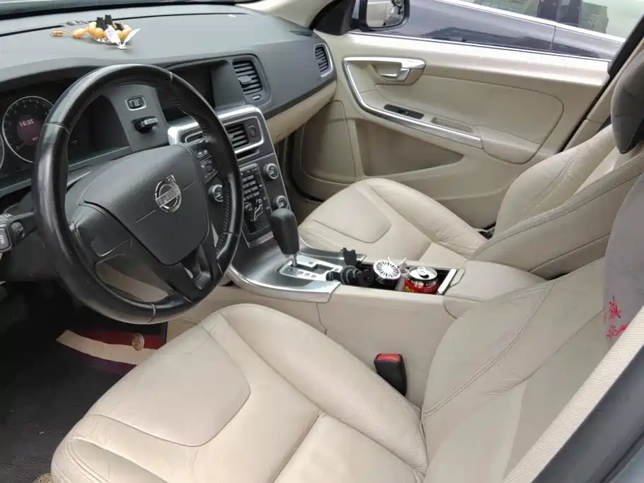 Volvo S60 (Import)