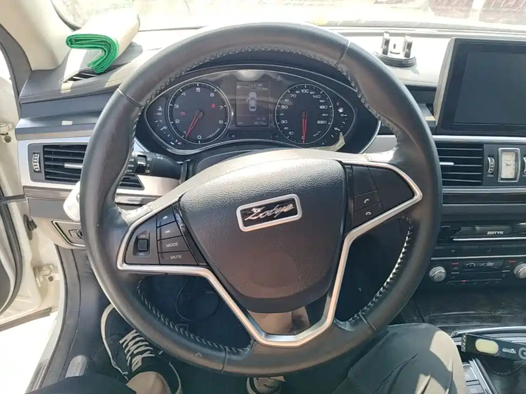 Zotye Zotye Z700
