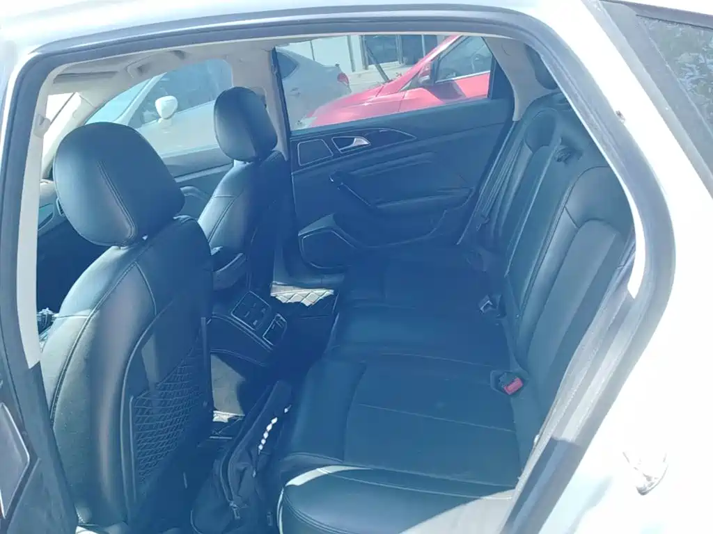 Zotye Zotye Z700