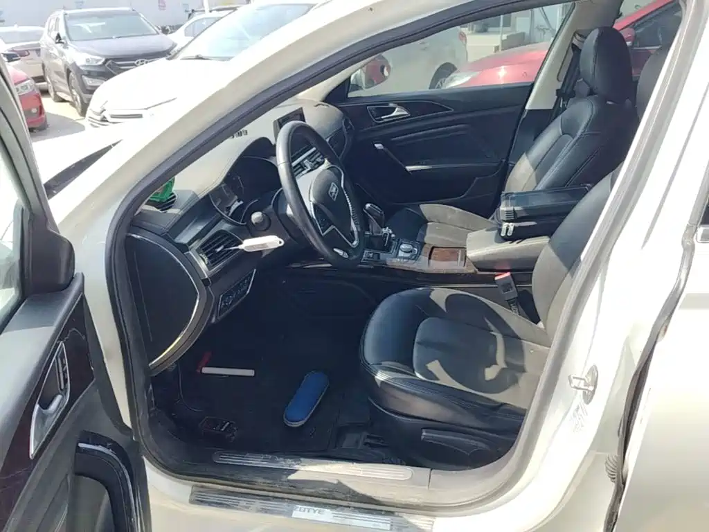 Zotye Zotye Z700