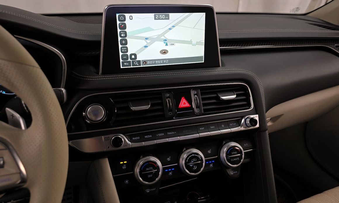 Genesis G70