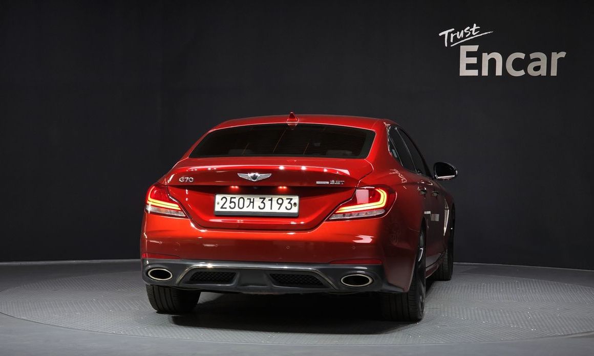 Genesis G70