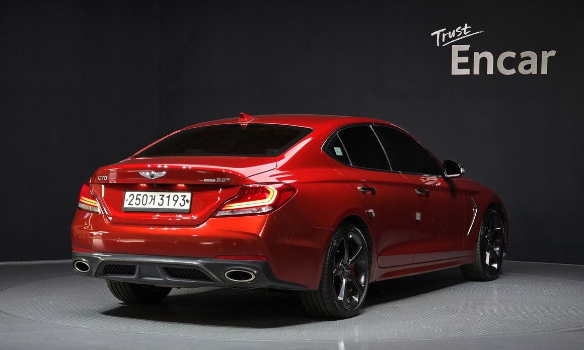 Genesis G70