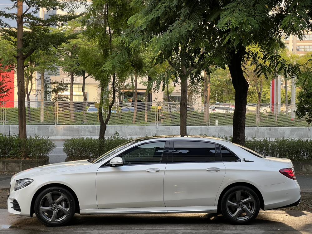 Mercedes-Benz Mercedes-Benz E-Class