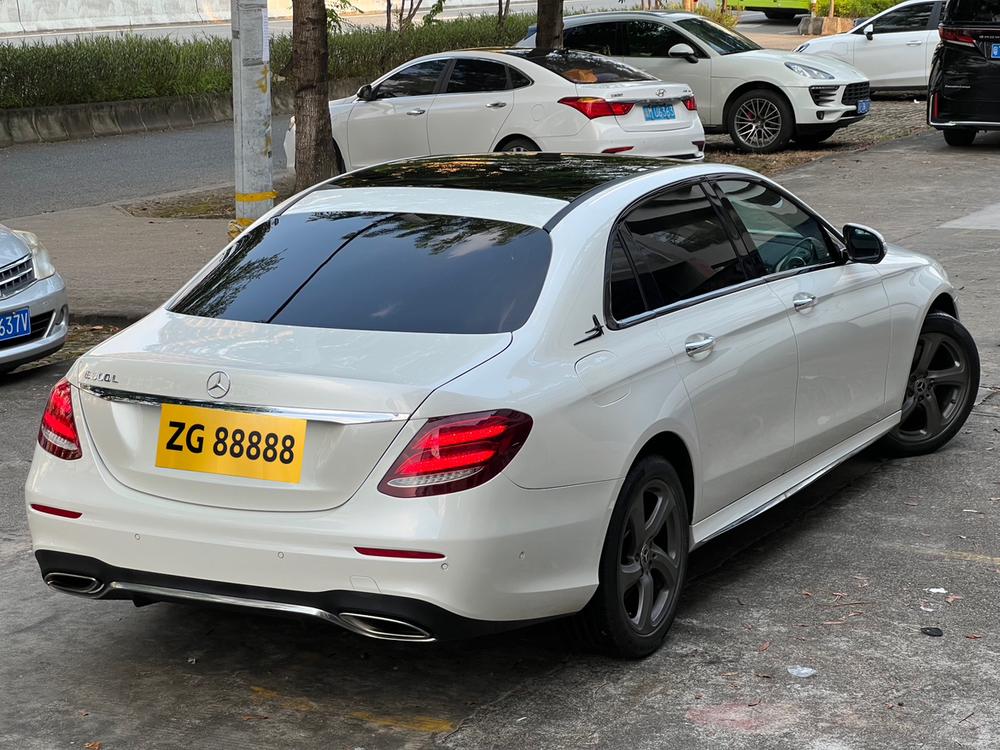 Mercedes-Benz Mercedes-Benz E-Class