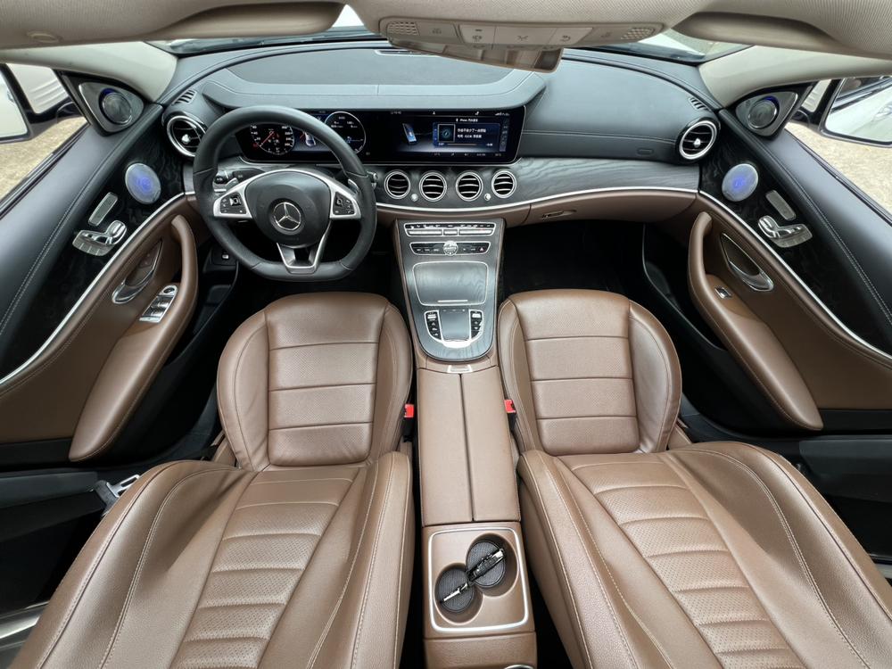 Mercedes-Benz Mercedes-Benz E-Class