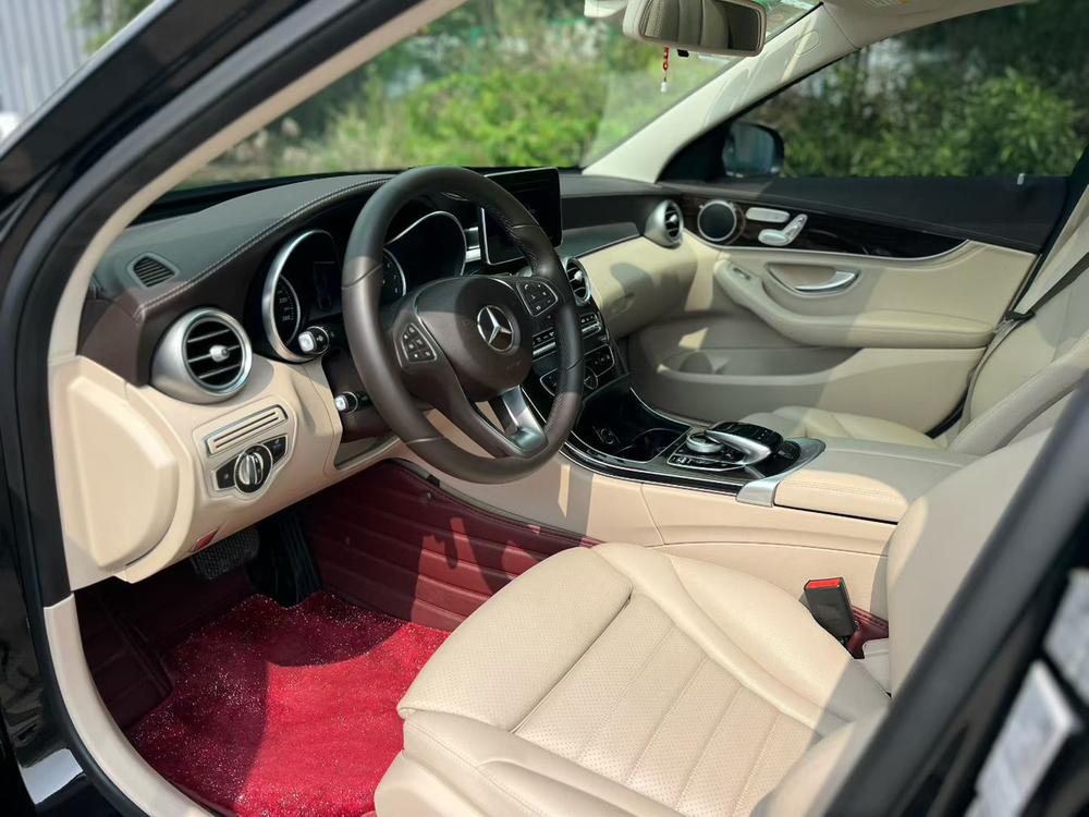 Mercedes-Benz Mercedes-Benz C-Class