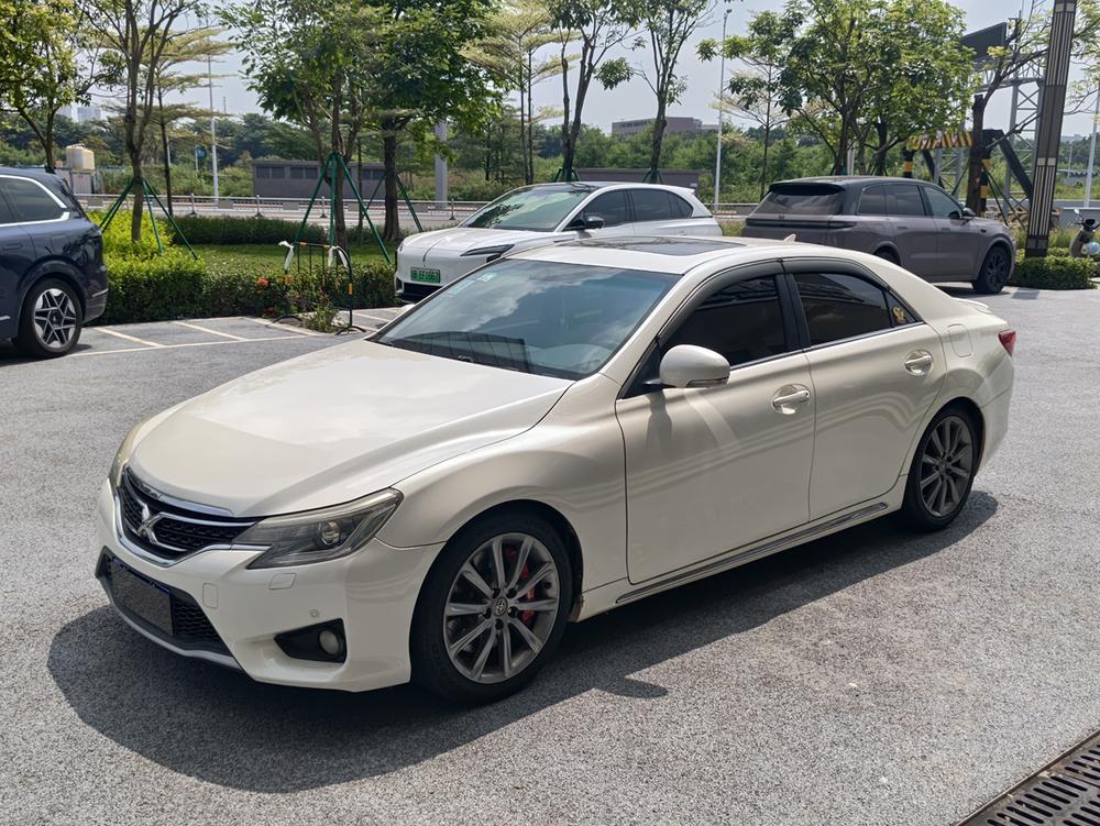 Toyota Reiz