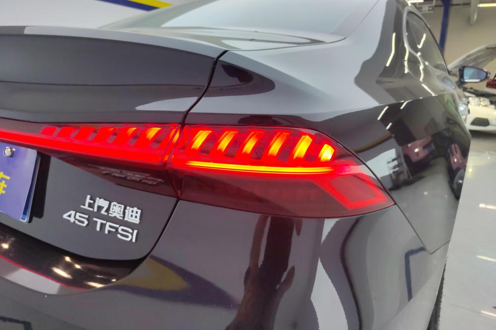 Audi Audi A7L