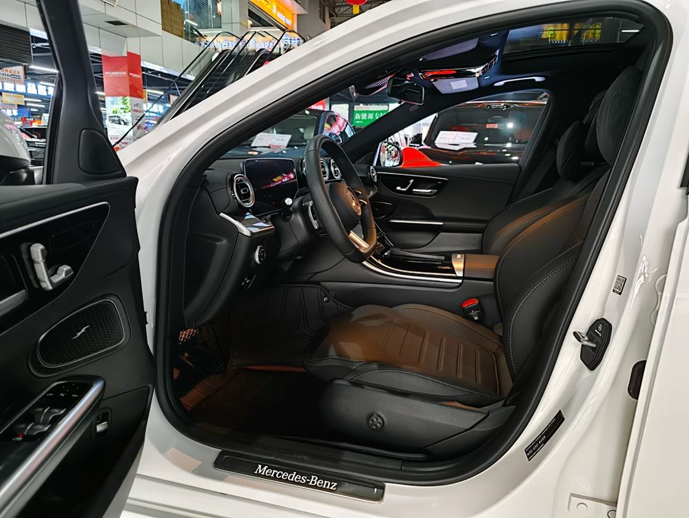 Mercedes-Benz Mercedes-Benz C-Class