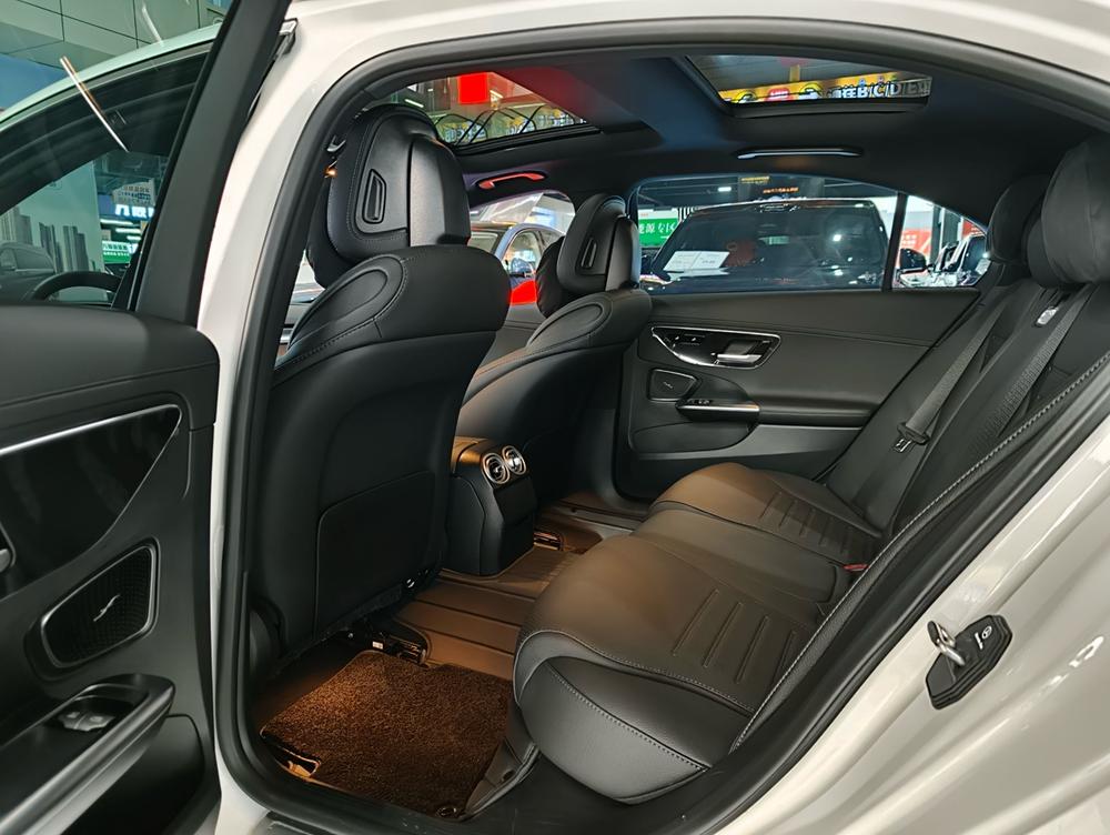 Mercedes-Benz Mercedes-Benz C-Class