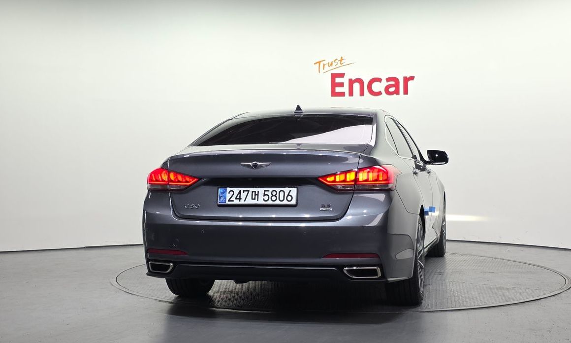 Hyundai Genesis