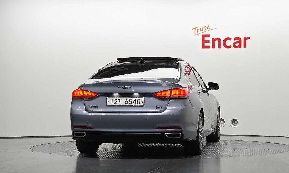 Hyundai Genesis