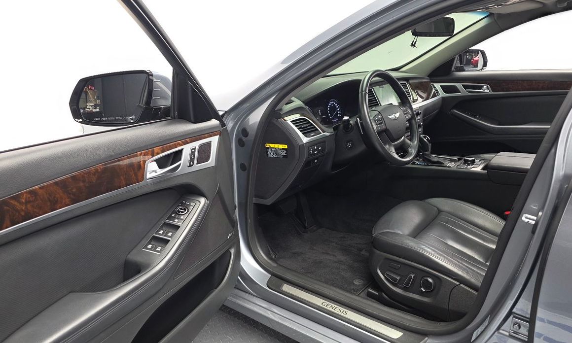 Hyundai Genesis