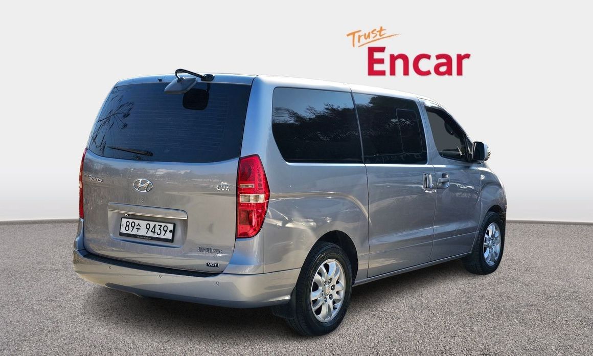 Hyundai Starex