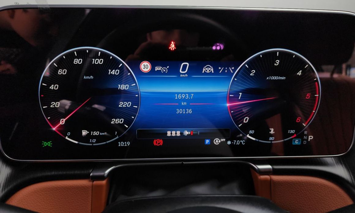 Mercedes-Benz S-Class