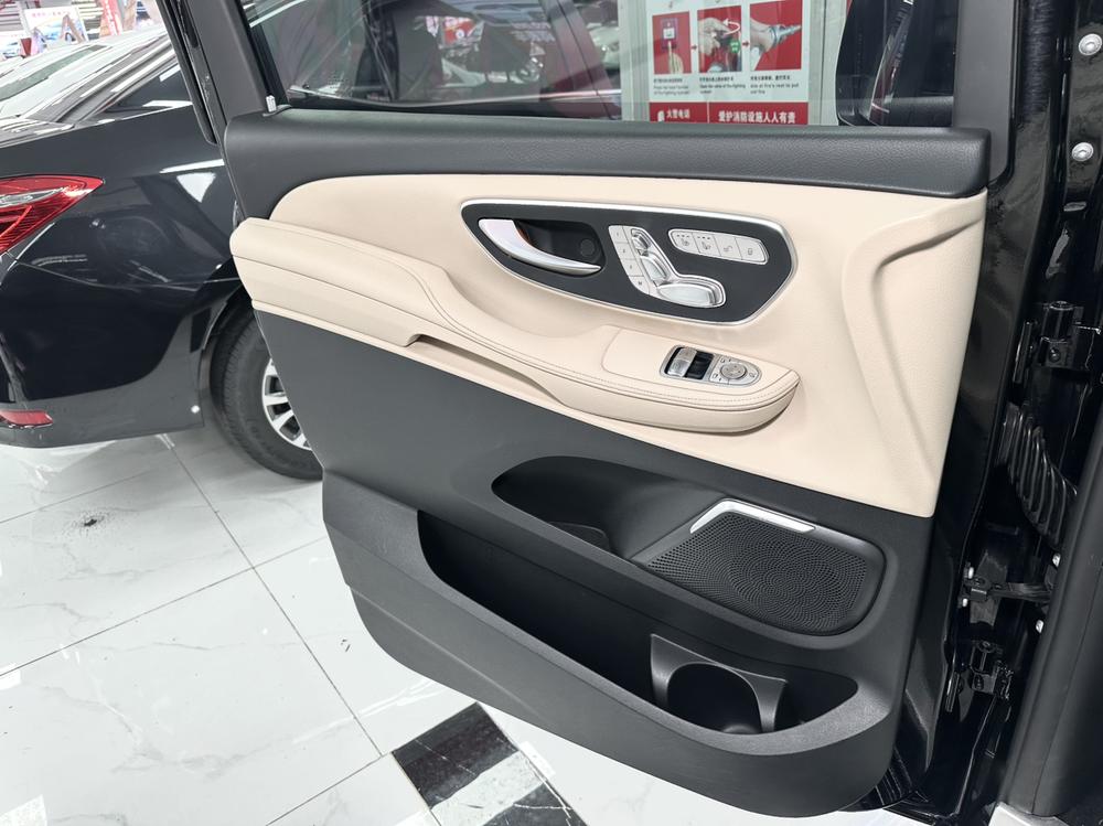 Mercedes-Benz Mercedes-Benz V-Class