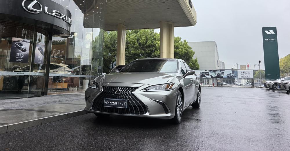 Lexus Lexus ES