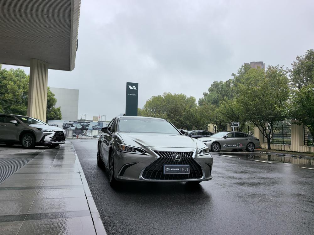 Lexus Lexus ES