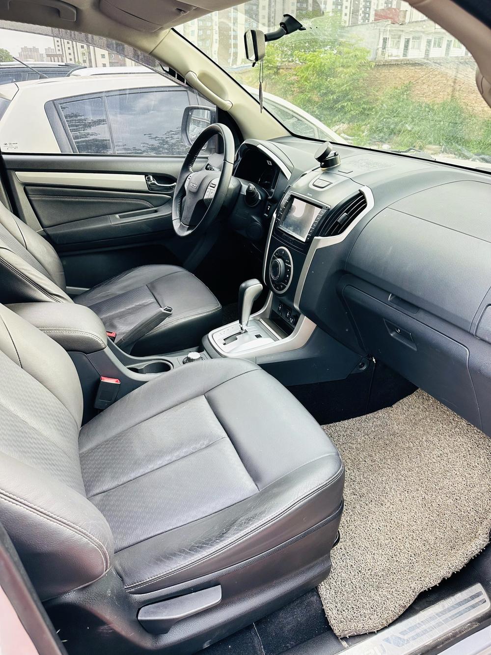 Isuzu mu-X