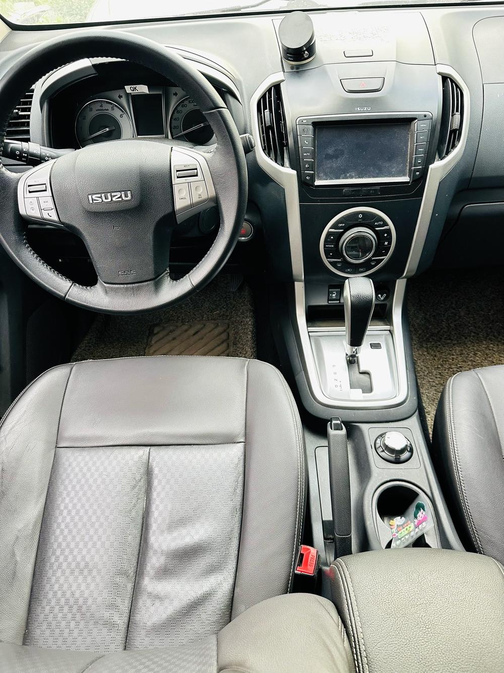 Isuzu mu-X