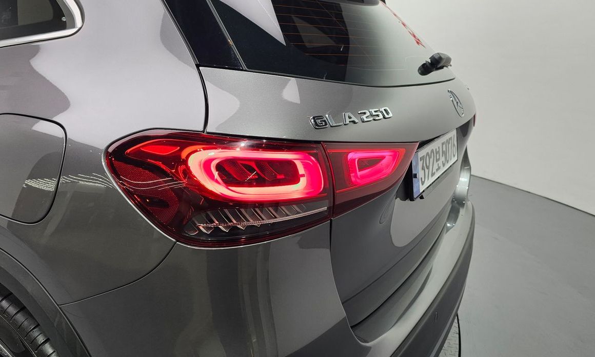 Mercedes-Benz GLA-Class