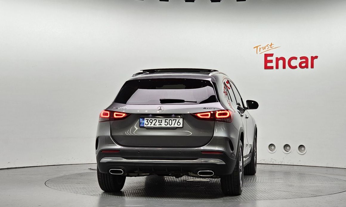 Mercedes-Benz GLA-Class