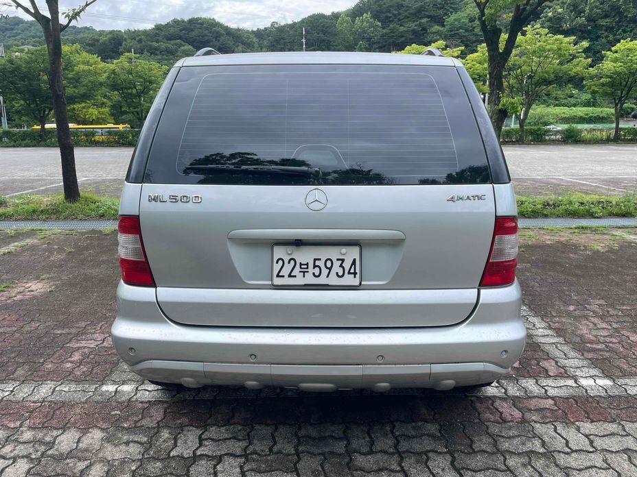 Mercedes-Benz M-class