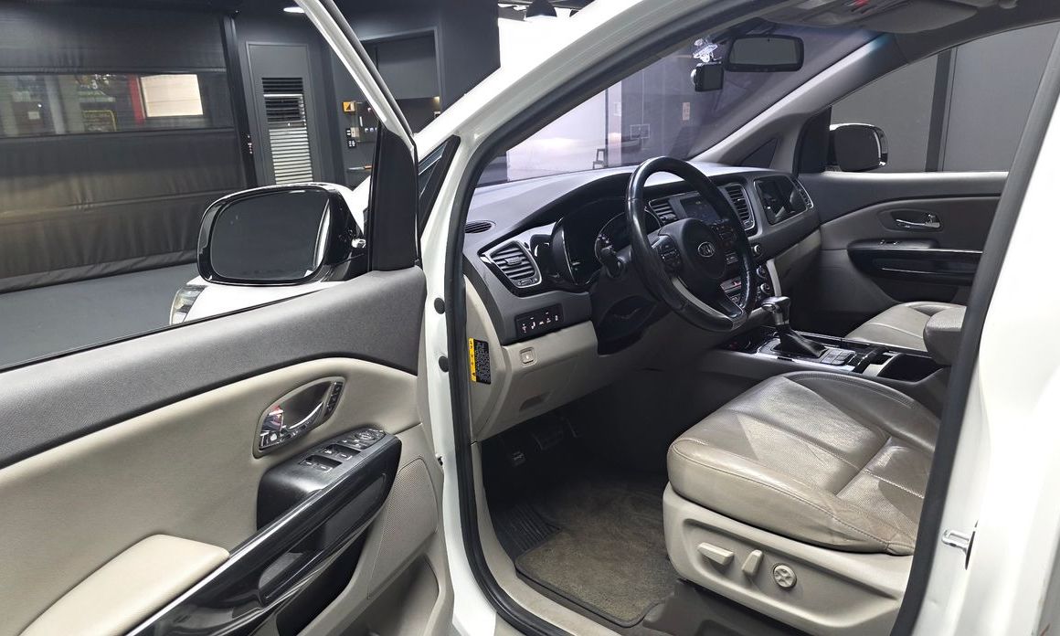 Kia Canival