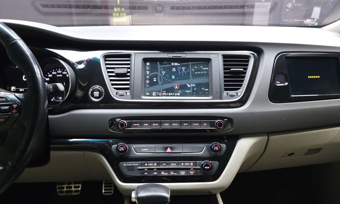 Kia Canival