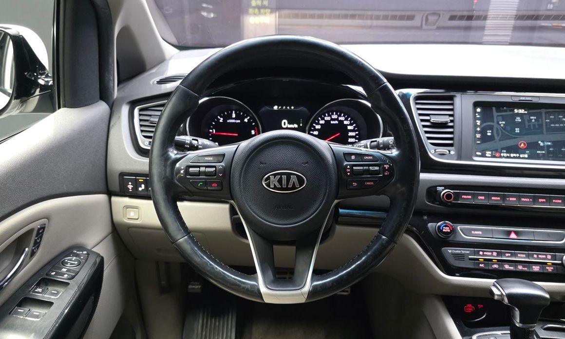 Kia Canival