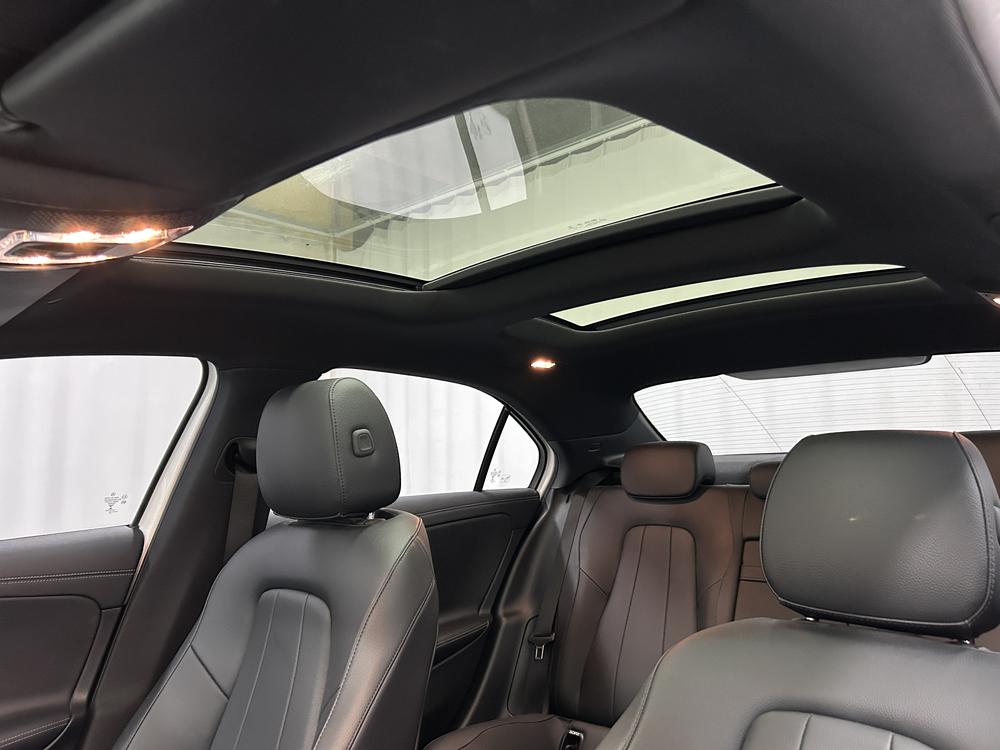 Mercedes-Benz Mercedes-Benz A-Class
