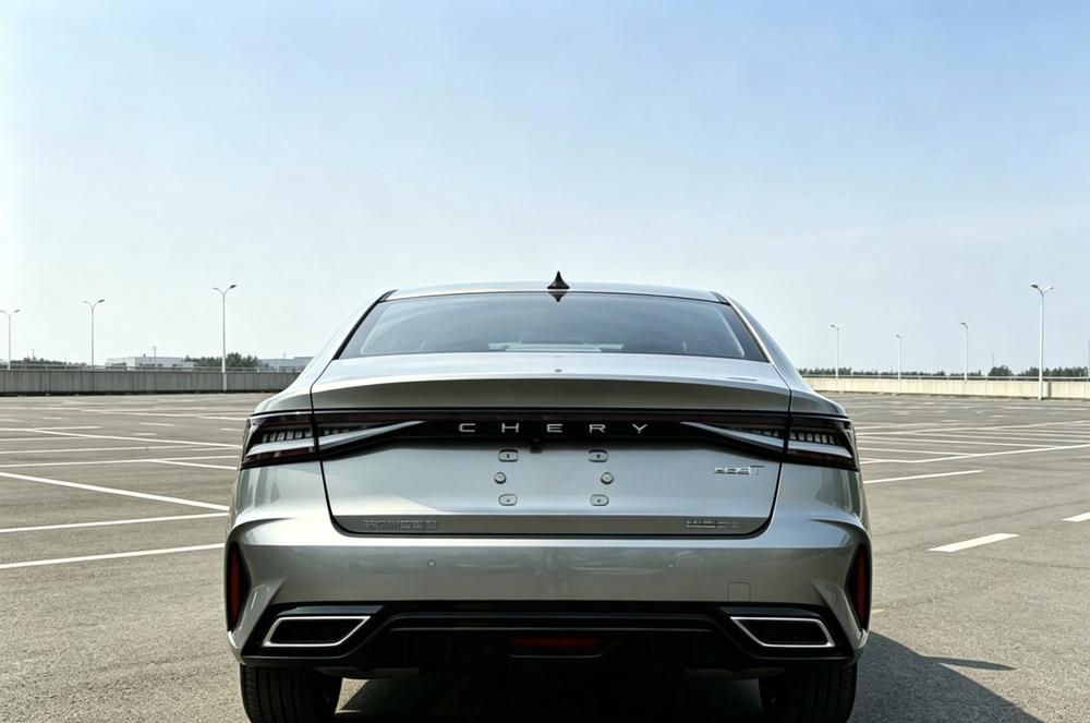 Chery Arrizo 8