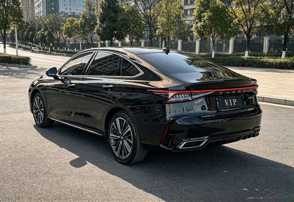 Chery Arrizo 8