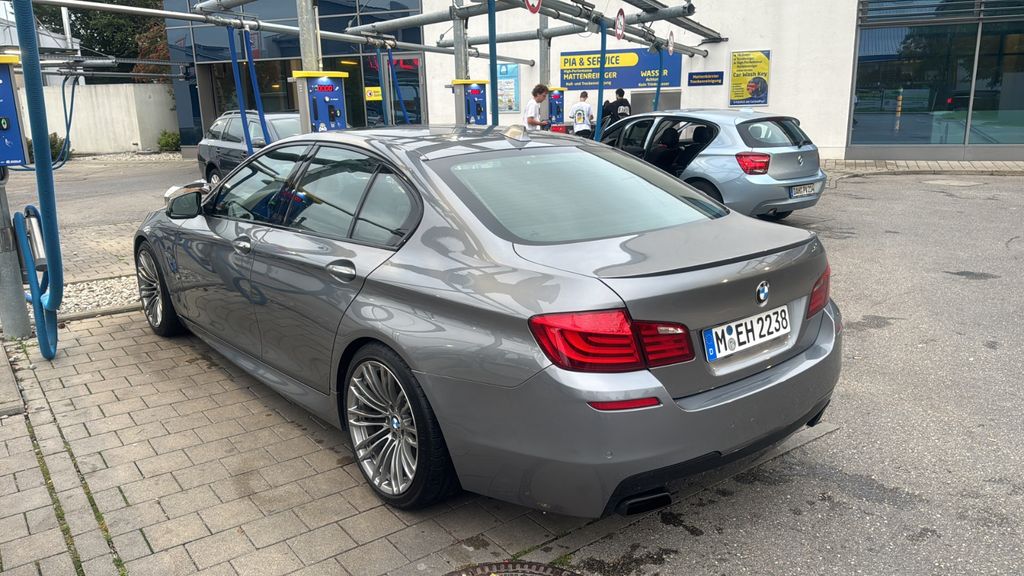 BMW M550