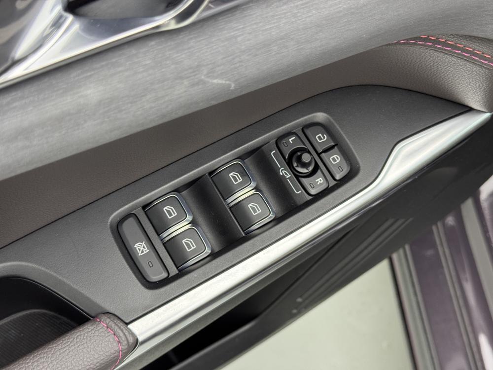 Lynk Lynk & Co 02