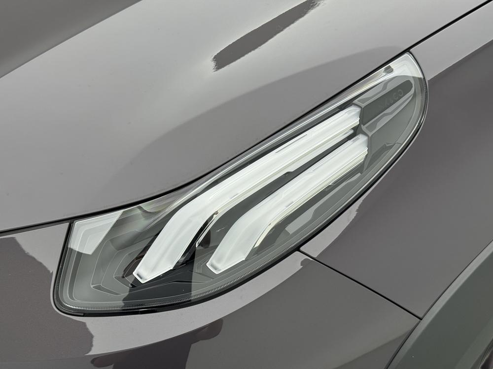 Lynk Lynk & Co 02