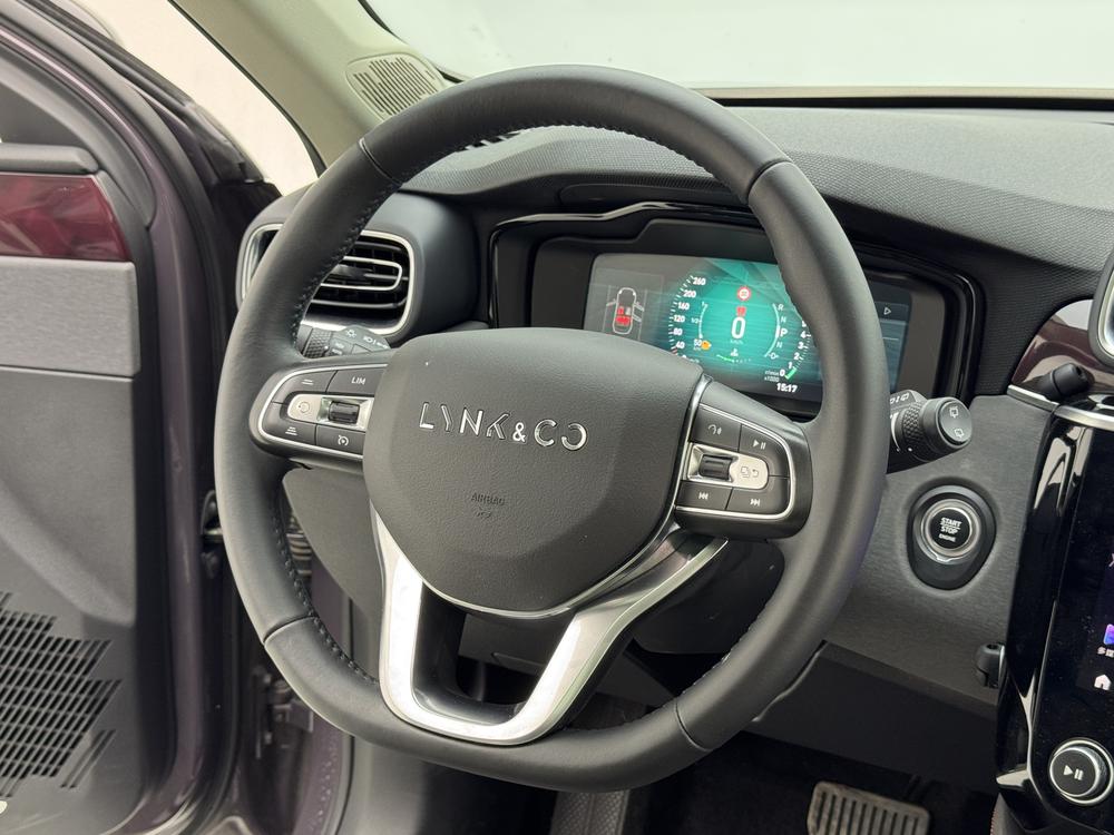 Lynk Lynk & Co 02