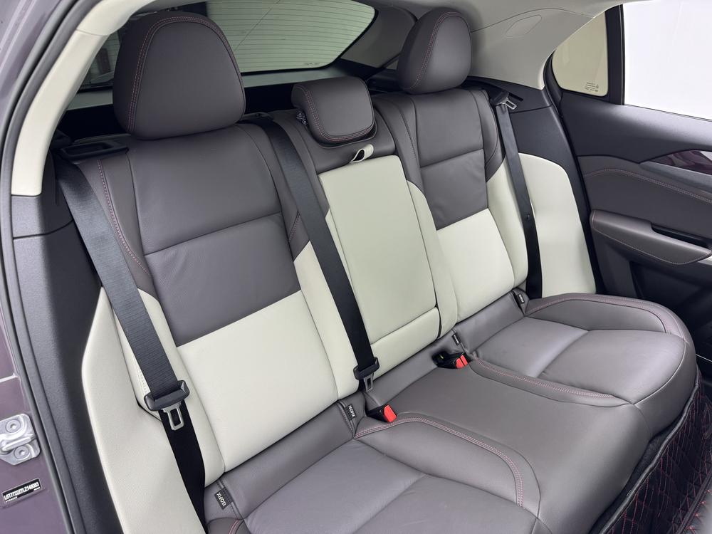 Lynk Lynk & Co 02