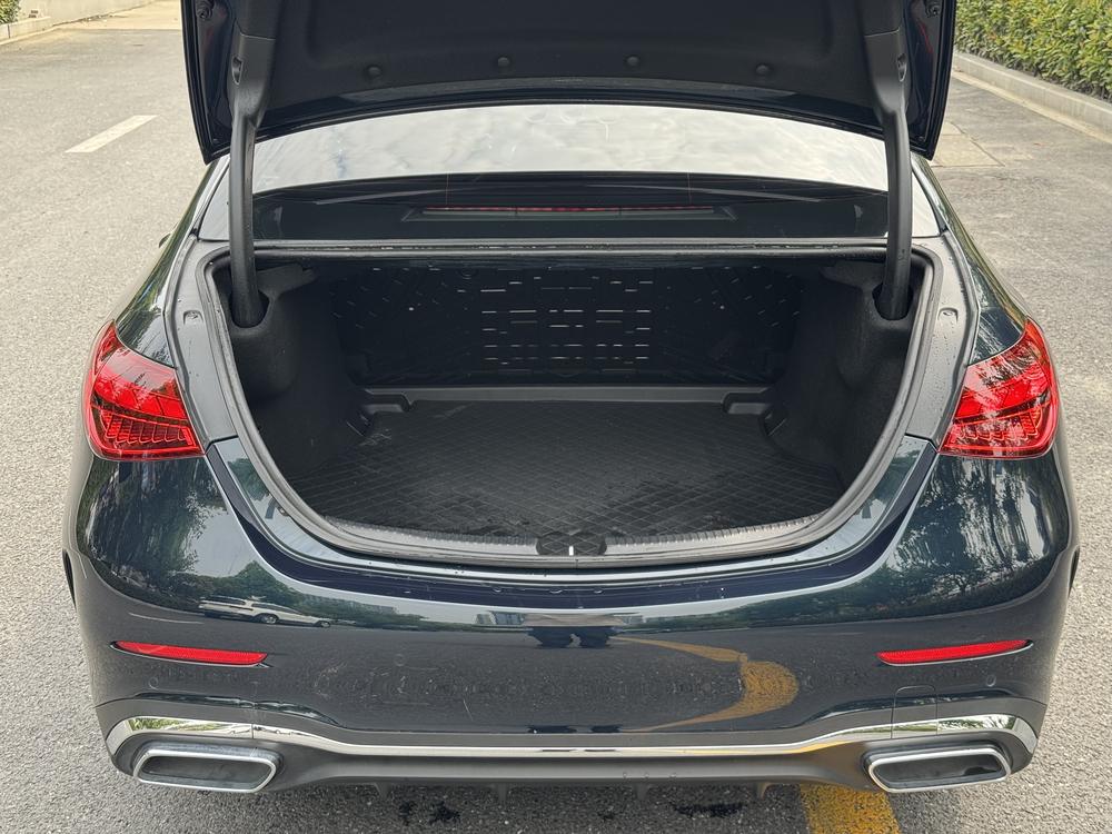 Mercedes-Benz Mercedes-Benz C-Class