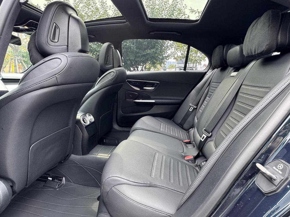 Mercedes-Benz Mercedes-Benz C-Class