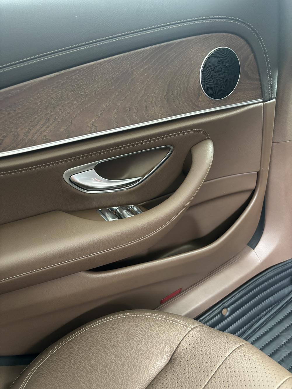 Mercedes-Benz Mercedes-Benz E-Class