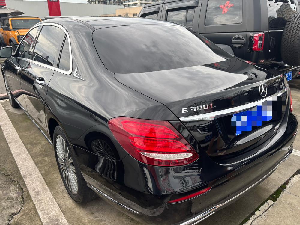 Mercedes-Benz Mercedes-Benz E-Class