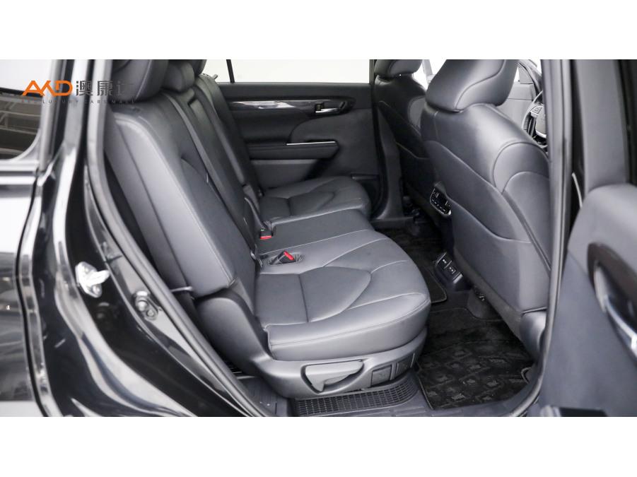 Toyota Crown Kluger