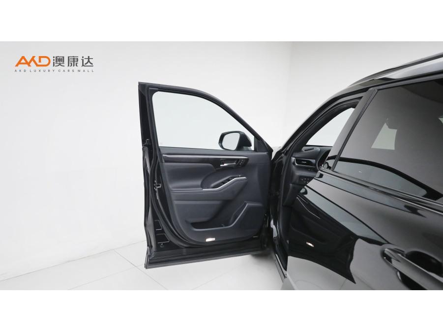 Toyota Crown Kluger