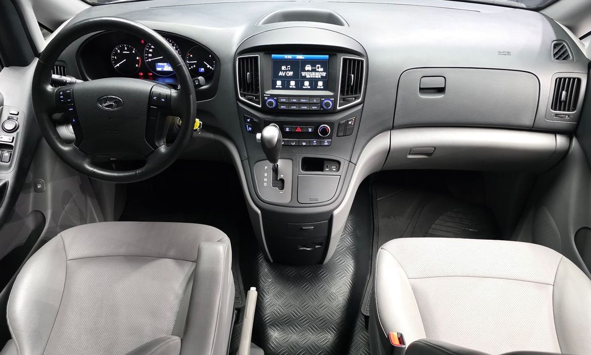 Hyundai Starex