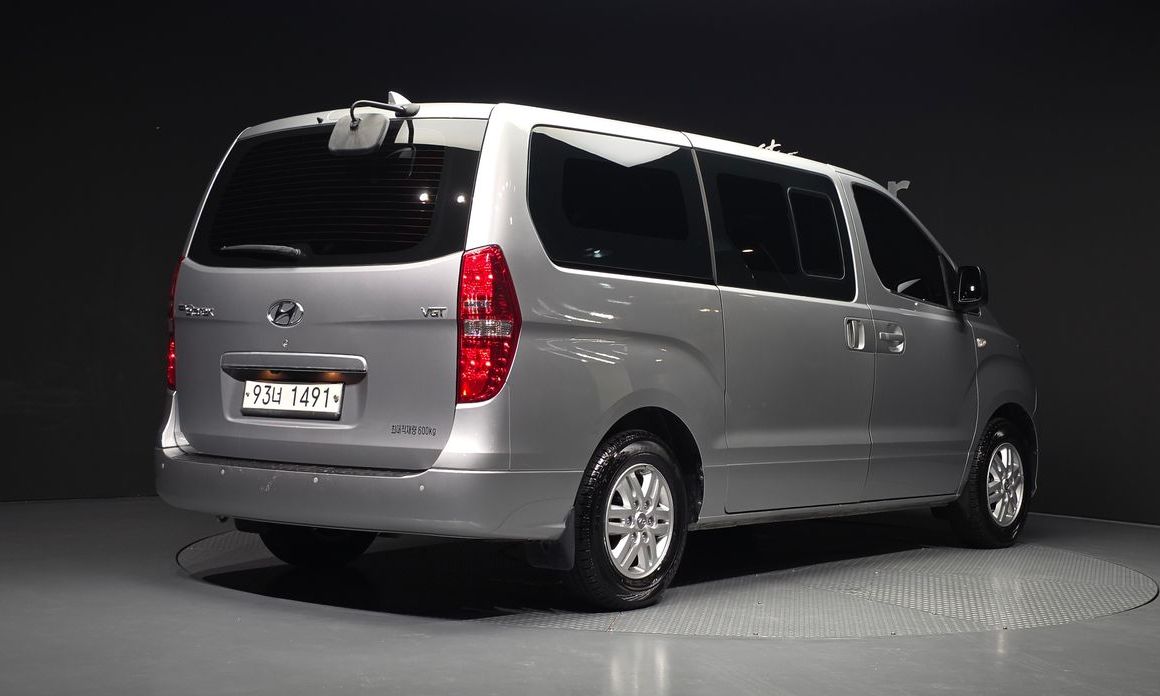 Hyundai Starex